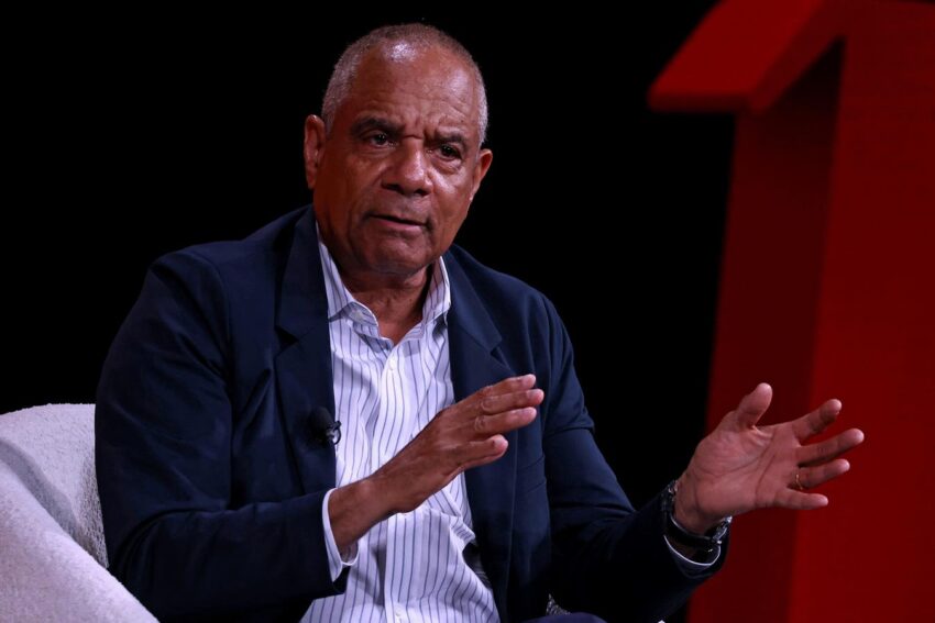 Hal yang Perlu Diketahui Tentang Kenneth Chenault—Saat Ia Berbicara Selama DNC Night 2