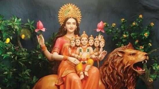 Berita Gaya Hidup Terkini, Pembaruan Langsung Hari Ini 7 Oktober 2024: Navratri 2024 Hari 5: Ketahui tentang Maa Skandamata, Makna, Puja Vidhi, Shubh Muhurat, Warna Keberuntungan, dan Banyak Lagi